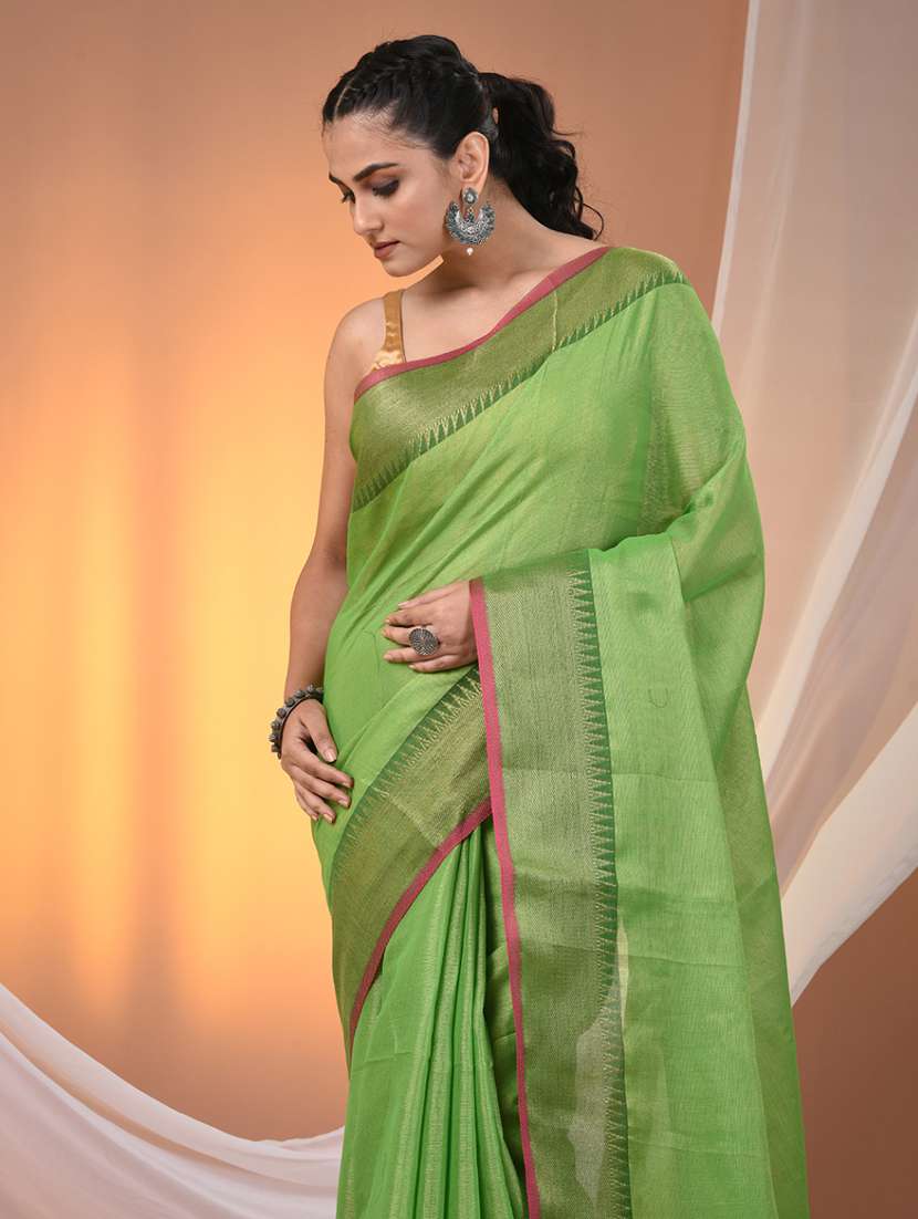 women solid with bordered handloom saree with blouse - 21905561 -  Standard Image - 4