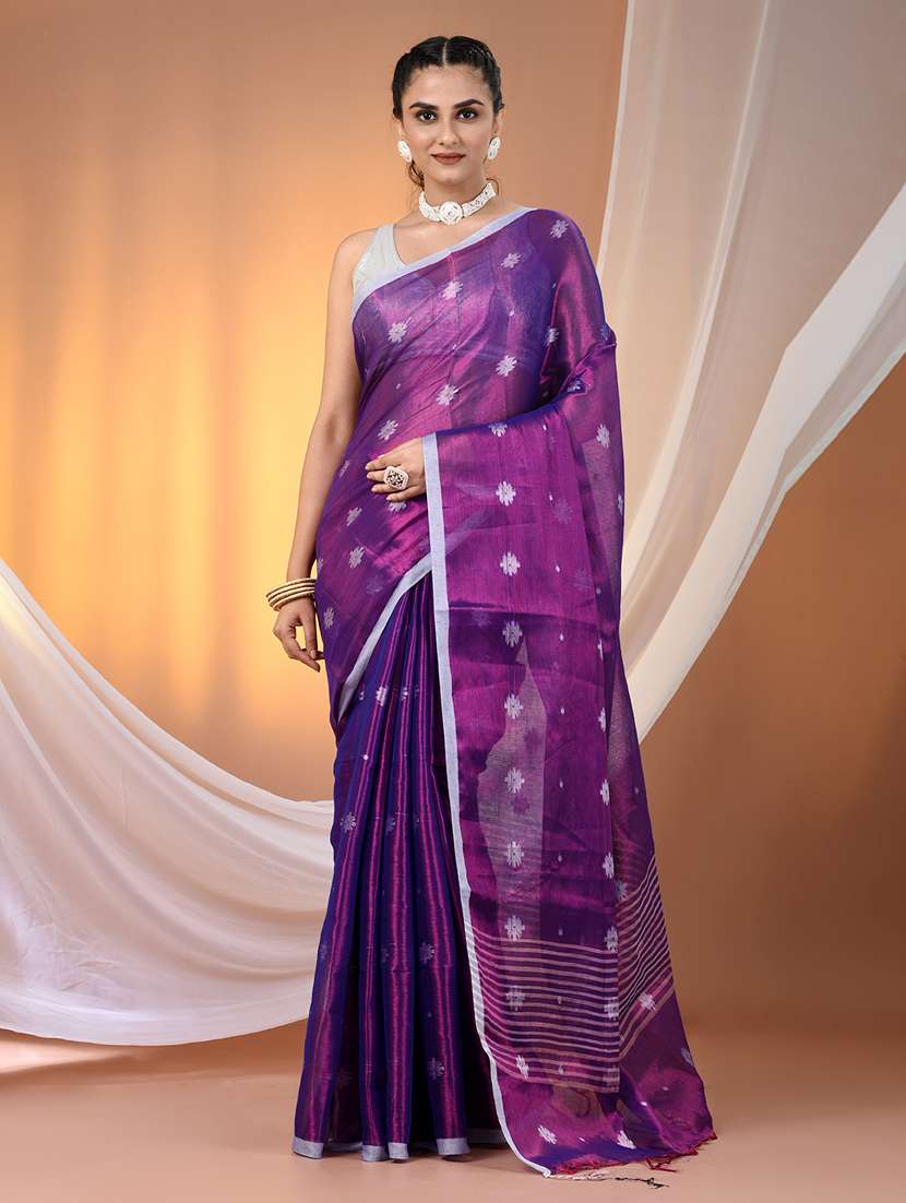 women self design handloom saree with blouse