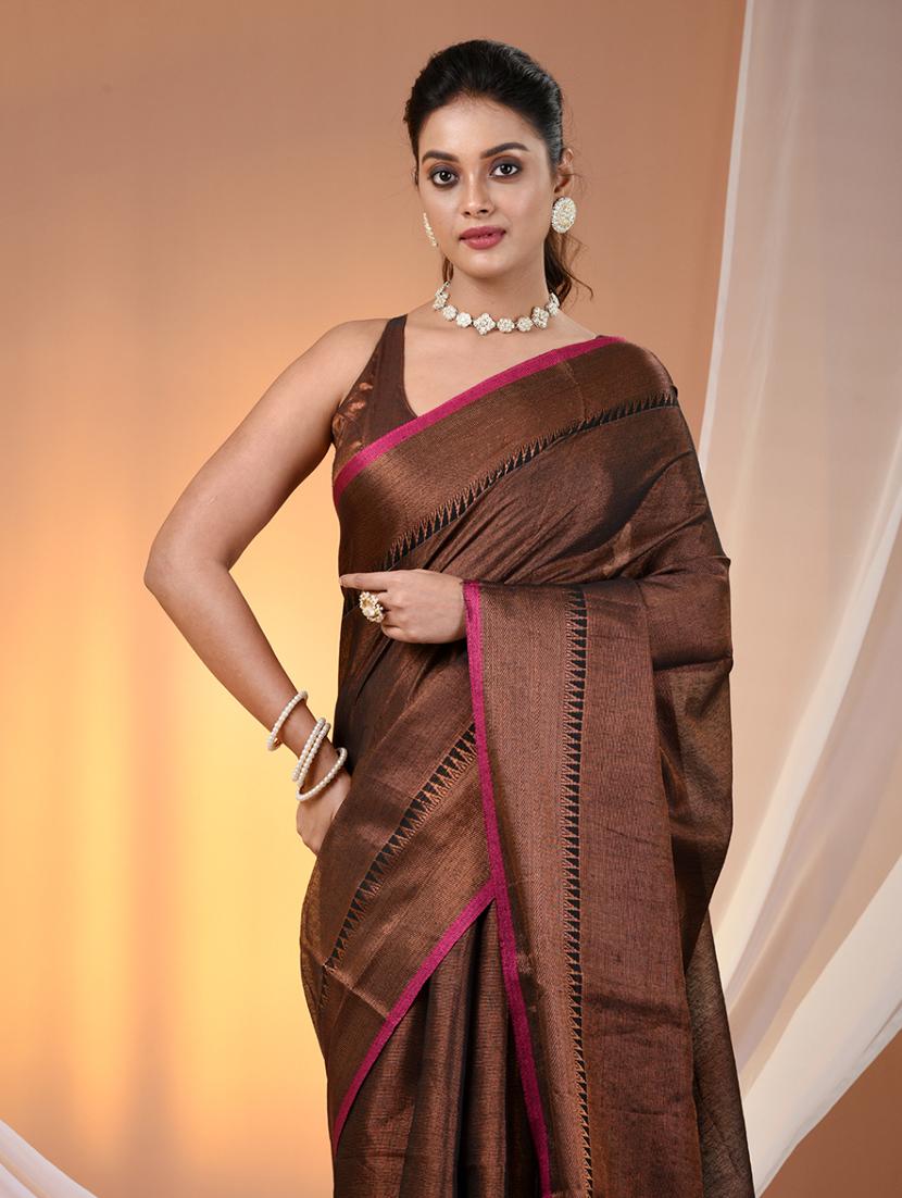 women brown handloom saree with blouse - 21905570 - Standard Image - 4