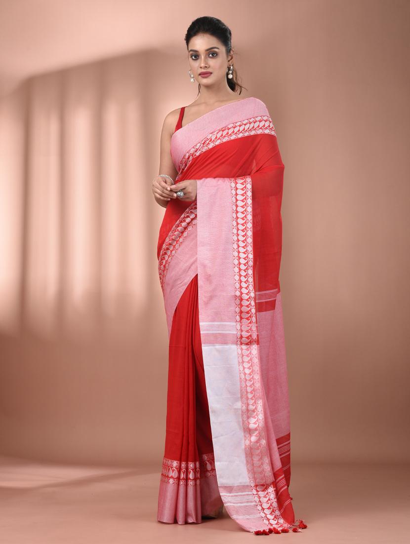women red handloom saree with blouse - 21905571 - Zoom Image - 0