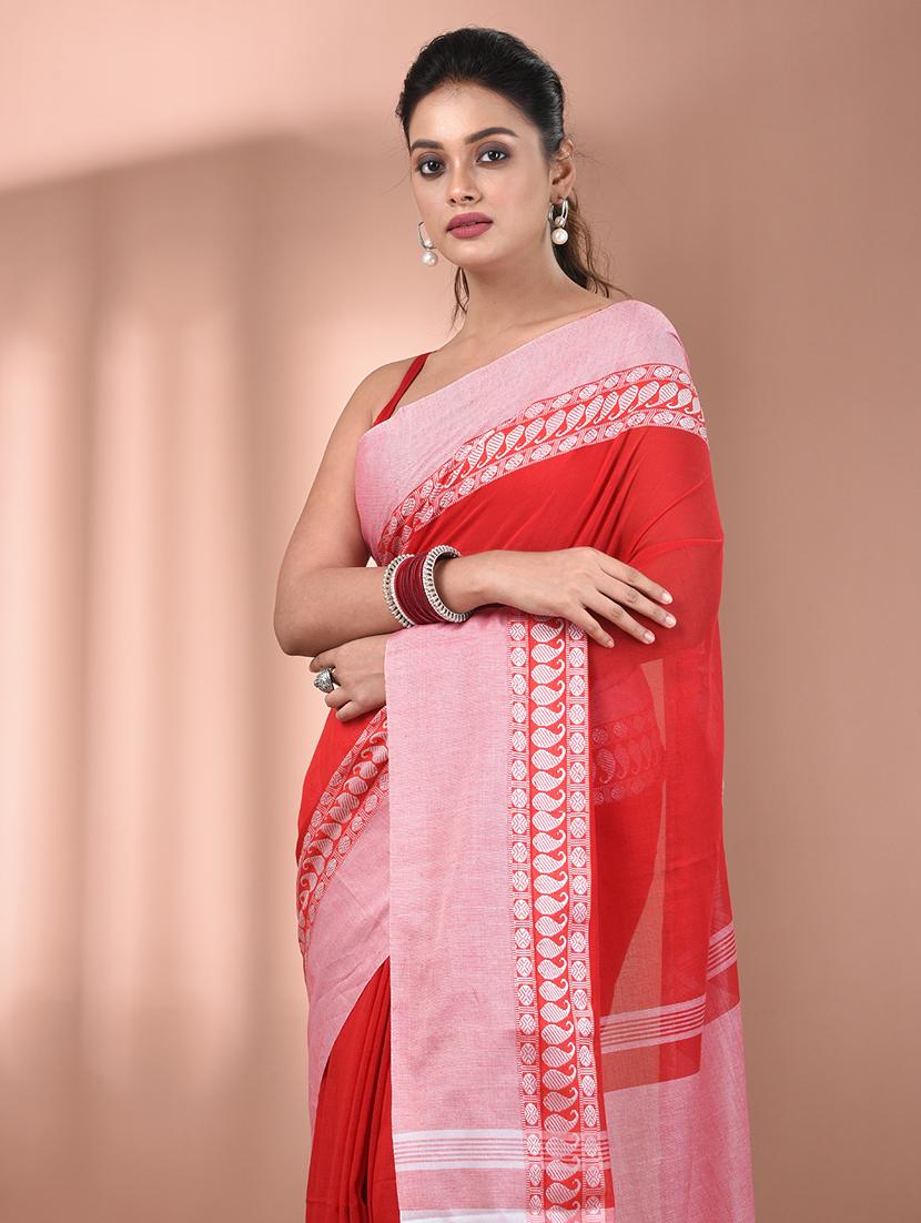 women red handloom saree with blouse - 21905571 - Standard Image - 4