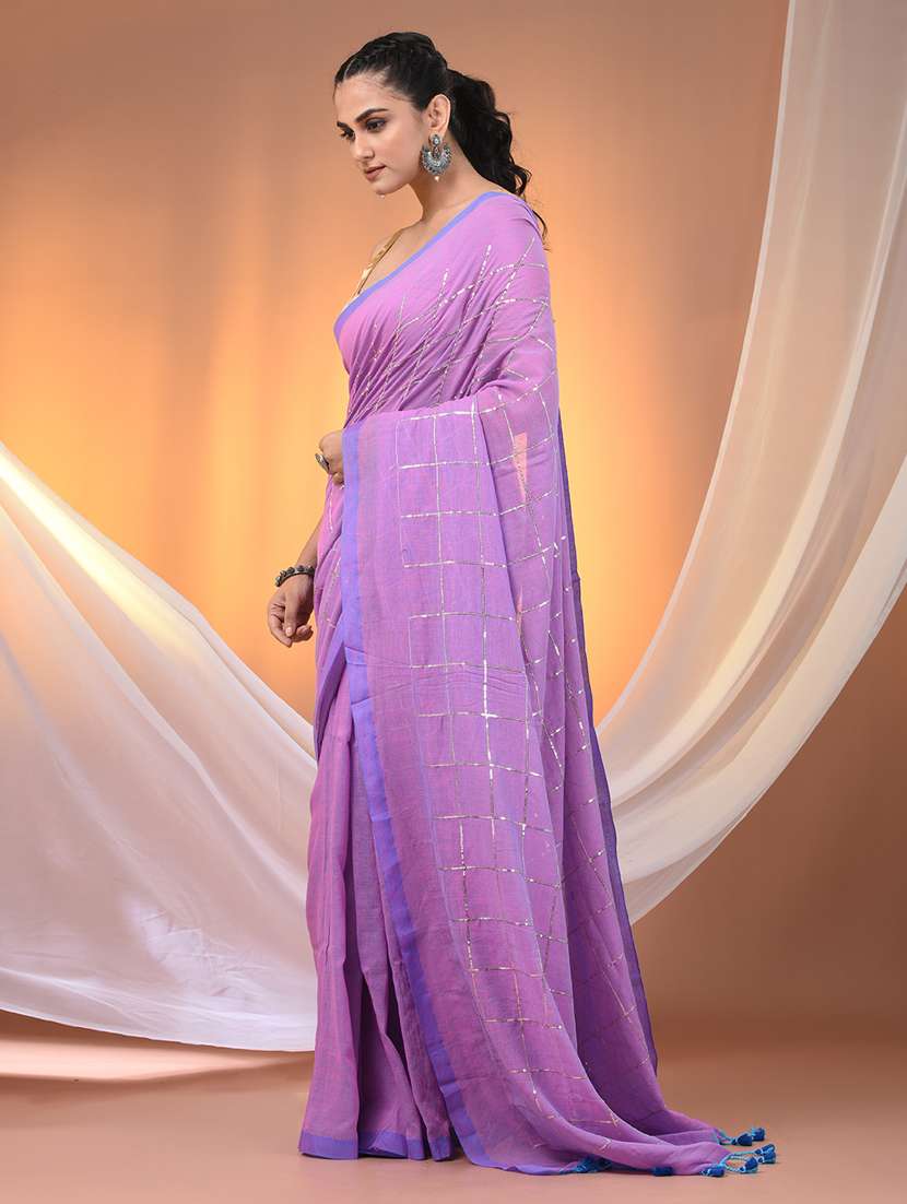 women checkered handloom saree with blouse - 21905579 -  Standard Image - 1