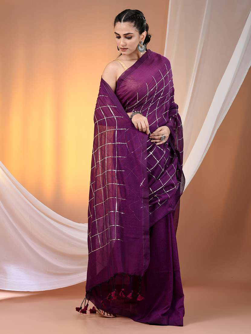 women checkered handloom saree with blouse - 21905582 -  Standard Image - 1