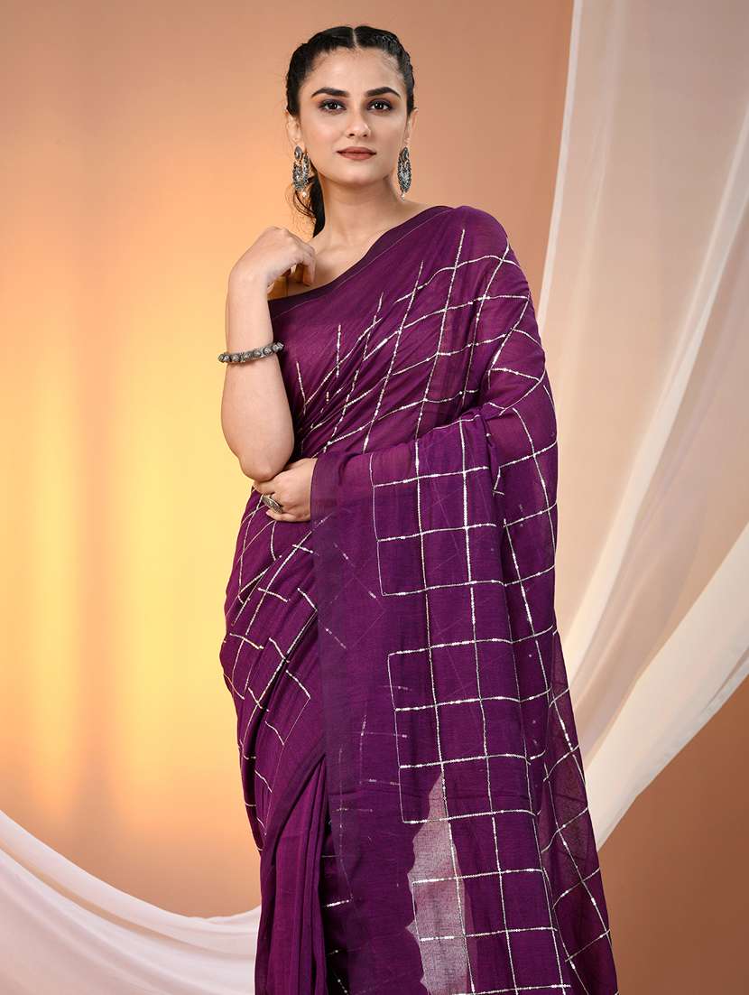 women checkered handloom saree with blouse - 21905582 -  Standard Image - 4