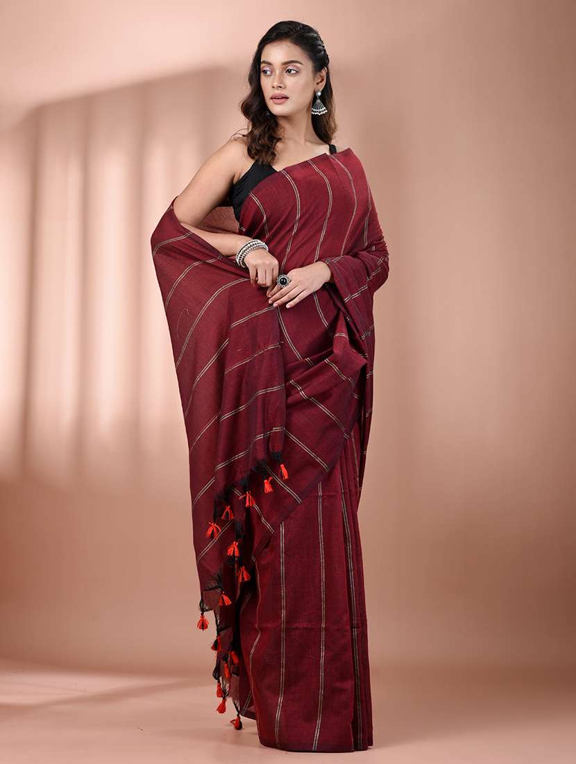 women striped handloom saree with blouse - 21905592 -  Standard Image - 1