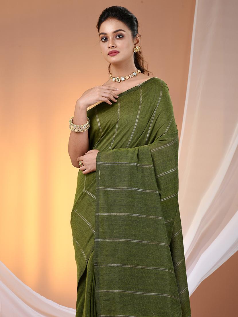 women striped handloom saree with blouse - 21905599 - Standard Image - 4