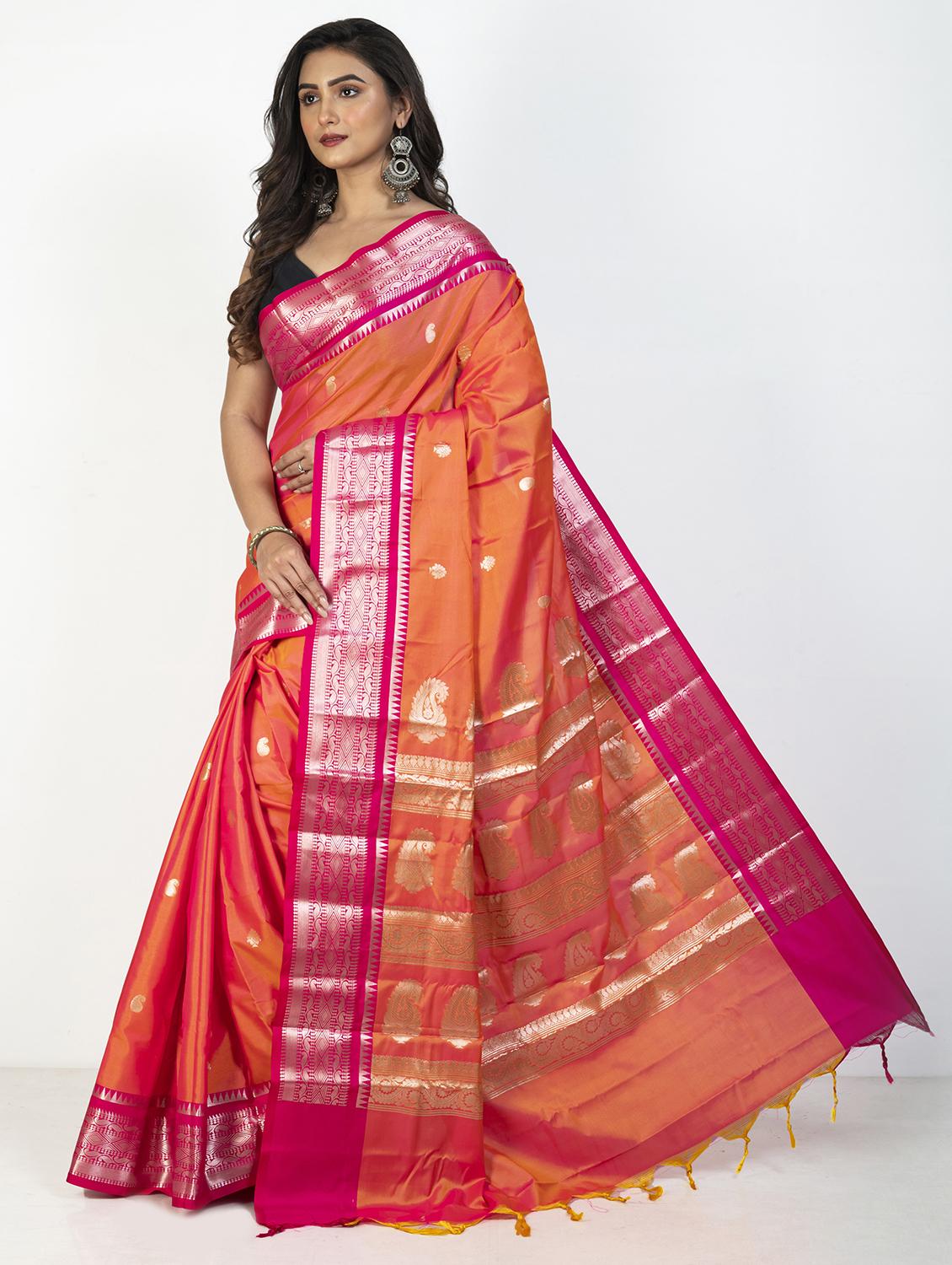 women self design bordered saree with blouse - 21905672 - Standard Image - 1