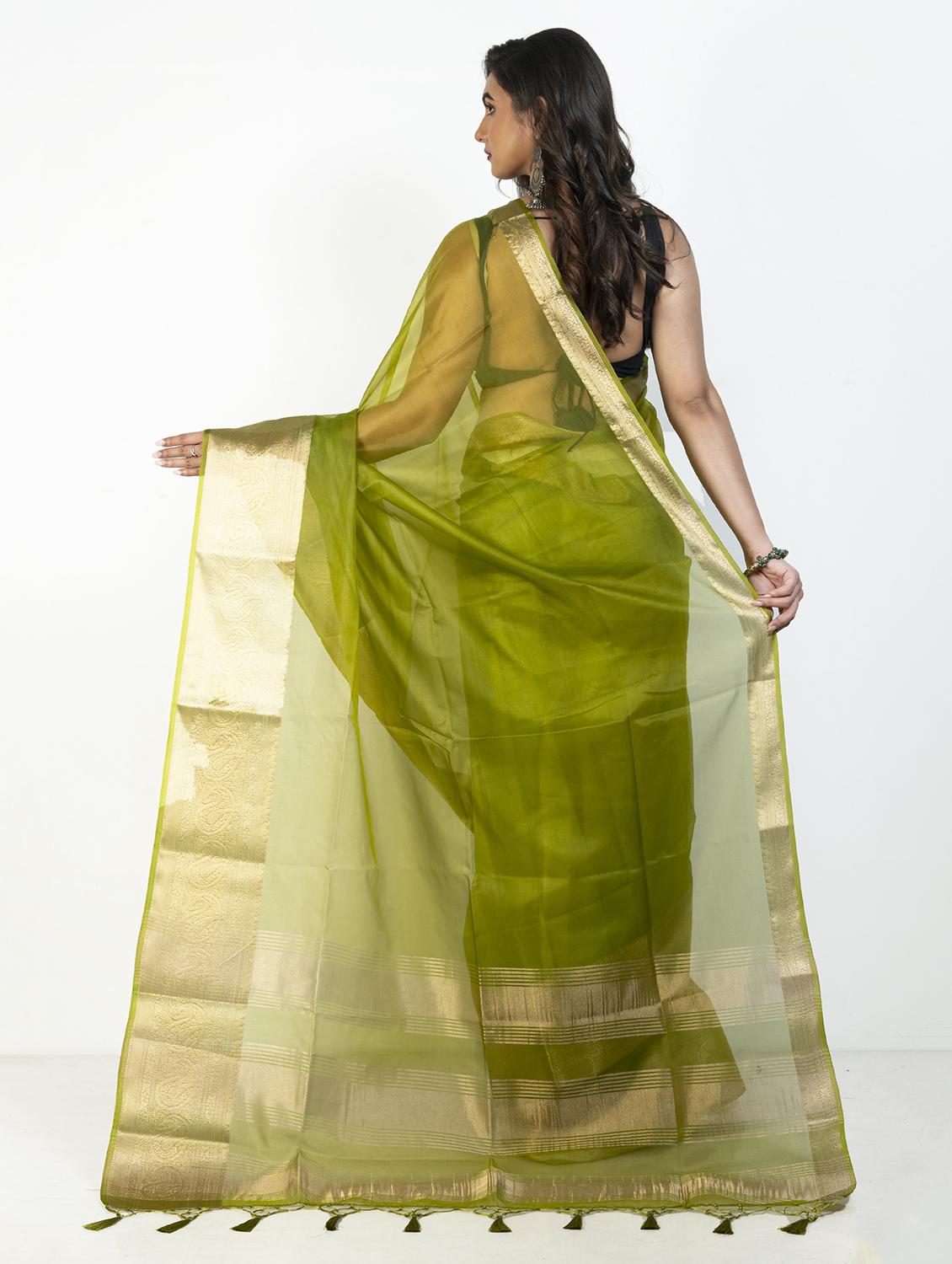 women solid with golden bordered saree with blouse - 21905677 - Standard Image - 1