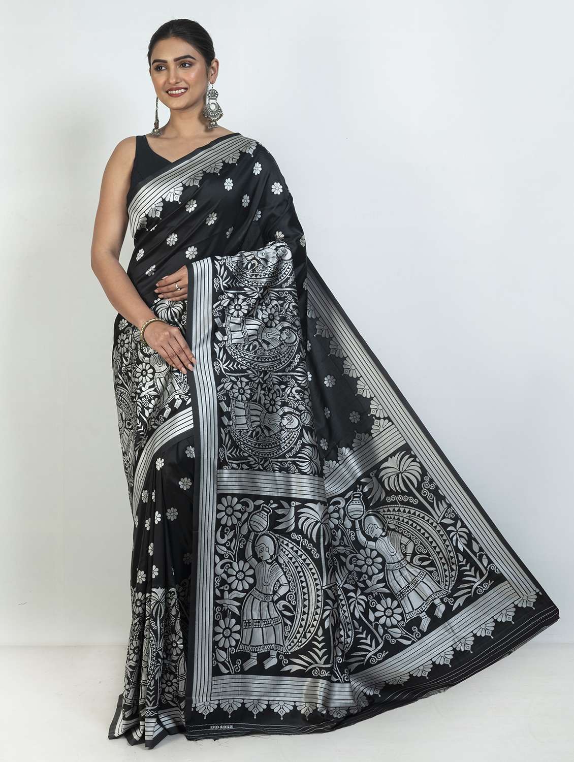 women self design banarasi saree with blouse - 21905698 -  Standard Image - 1