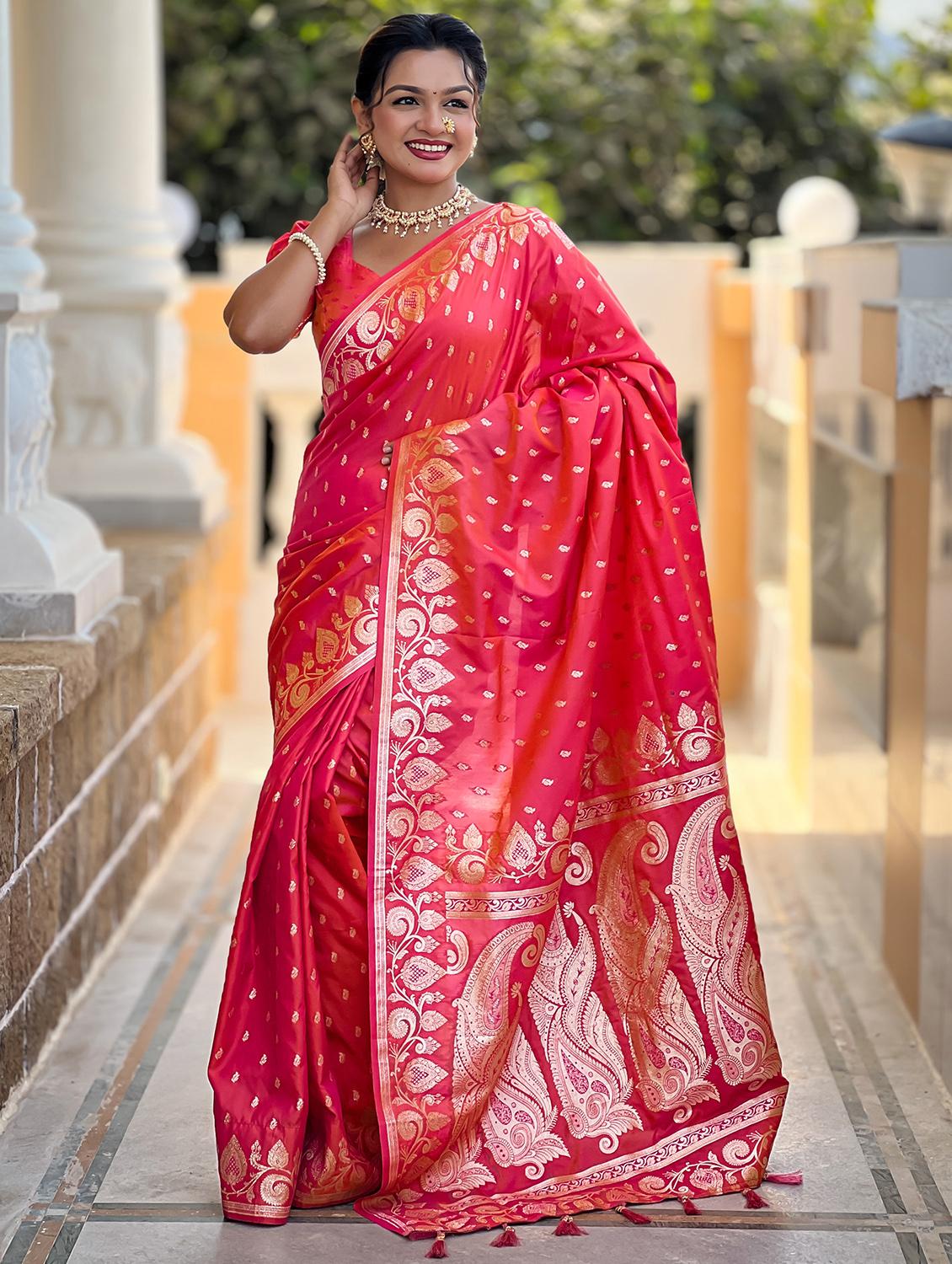 women self design banarasi saree with blouse - 21905774 - Zoom Image - 0