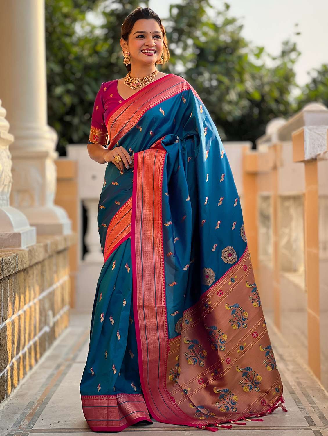 women self design paithani saree with blouse - 21905785 -  Zoom Image - 0