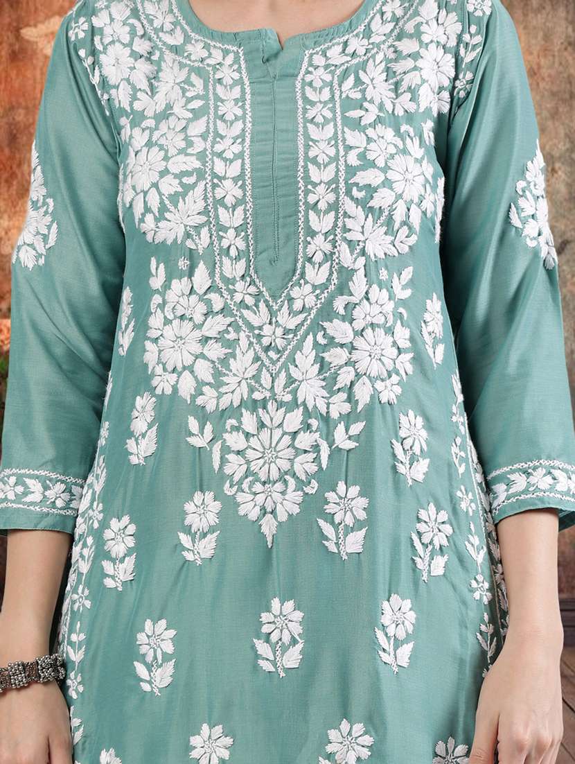 women three quarter sleeve straight chikankari kurta - 21906074 -  Standard Image - 4
