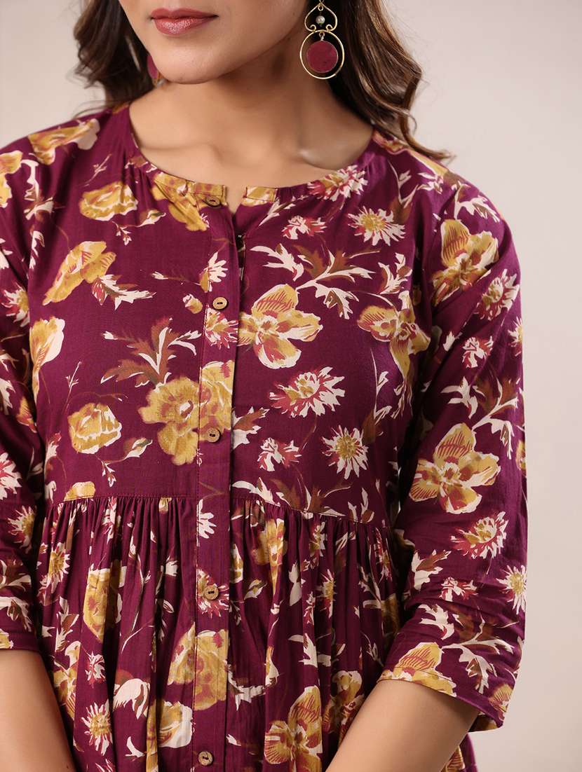 women maroon floral printed fit & flare dress - 21906119 -  Standard Image - 4