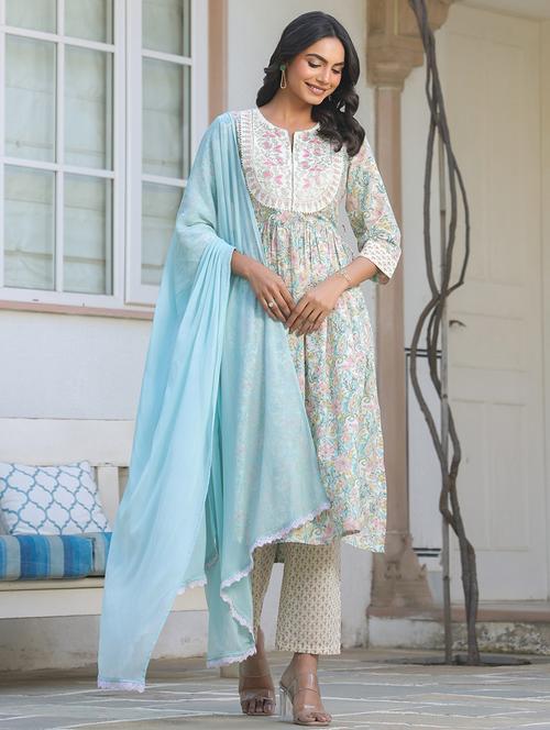 women three quarter sleeve kurta pant with dupatta set - 21906159 - Standard Image - 0