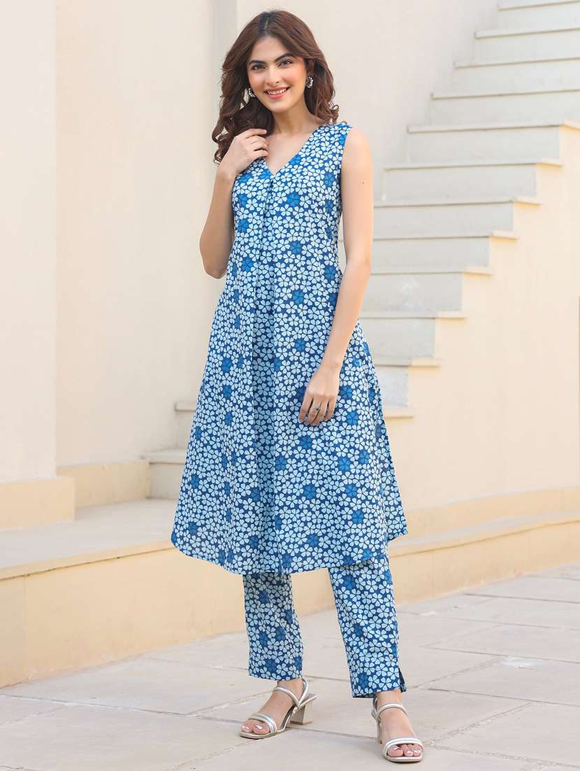 women blue floral printed kurta pant set - 21906166 -  Standard Image - 1