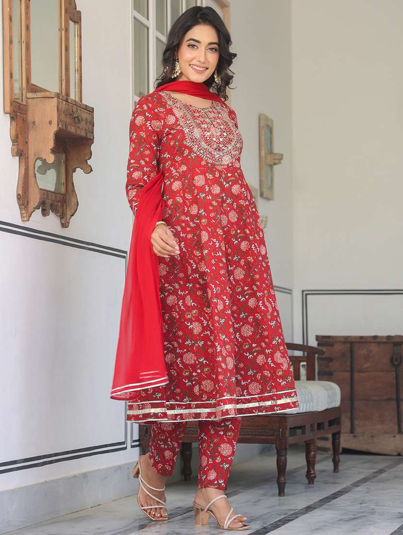 women three quarter sleeve kurta pant with dupatta set - 21906184 -  Standard Image - 1