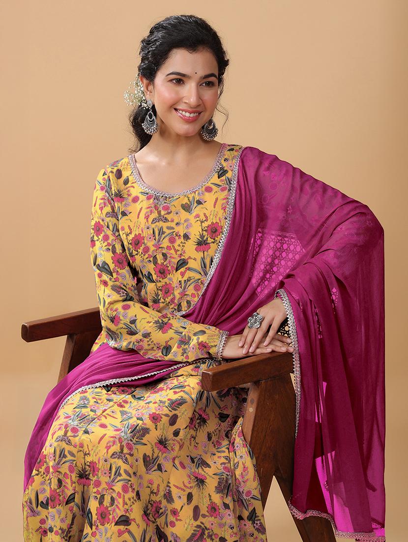 woomen mustard floral printed kurta palazzo set set - 21906185 - Standard Image - 4