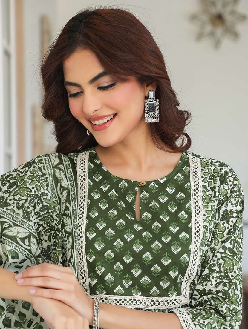 women three quarter sleeve kurta pant with dupatta set - 21906191 - Standard Image - 4