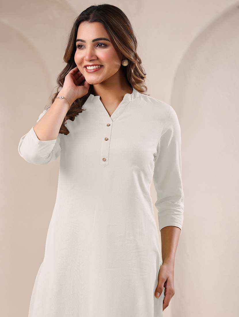 women solid three quarter sleeve straight kurta - 21906203 -  Standard Image - 4