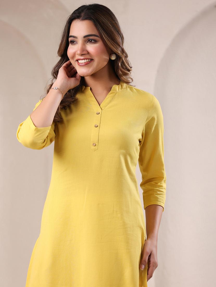women solid three quarter sleeve straight kurta - 21906205 - Standard Image - 4