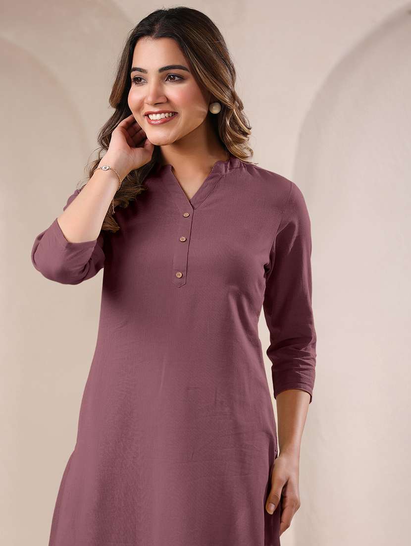 women solid three quarter sleeve straight kurta - 21906206 -  Standard Image - 4