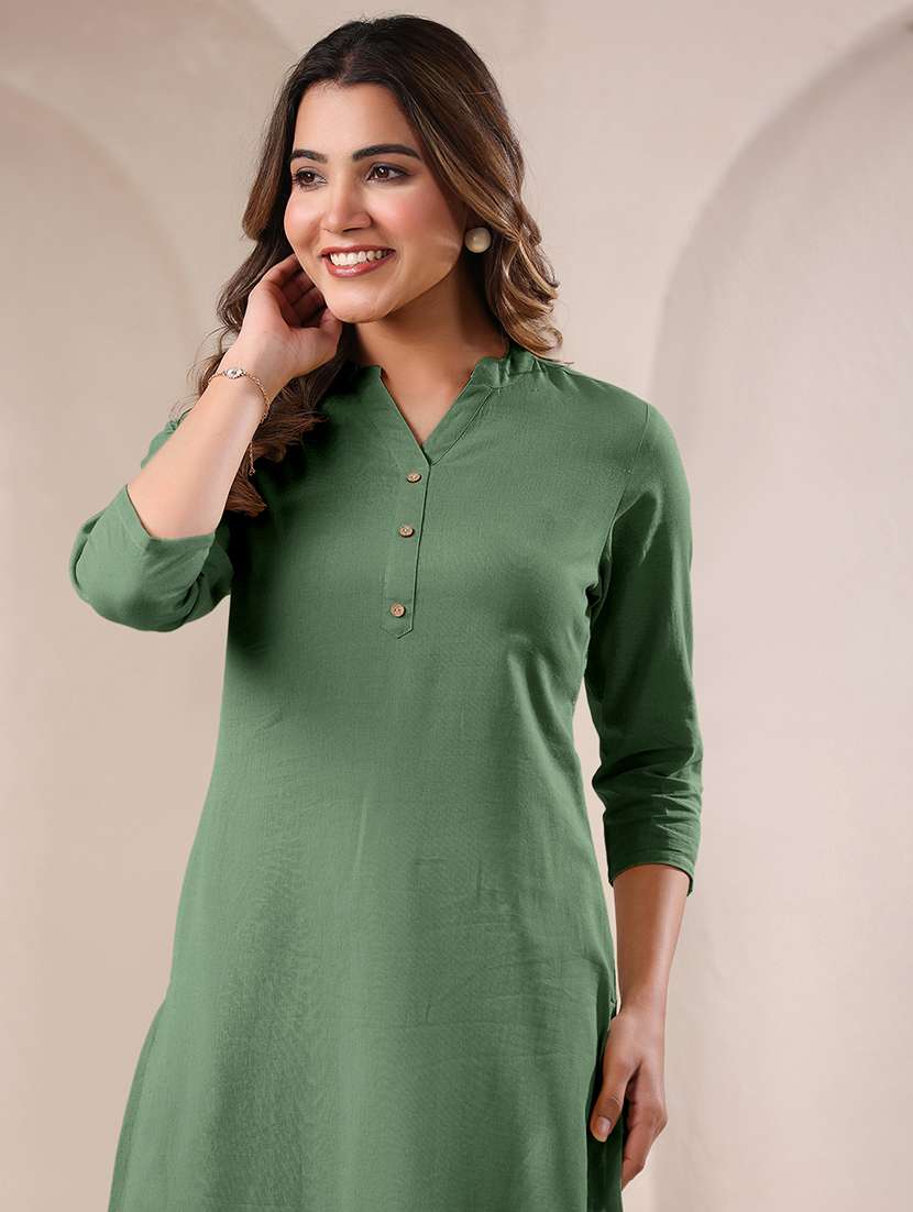 women solid three quarter sleeve straight kurta - 21906210 -  Standard Image - 4