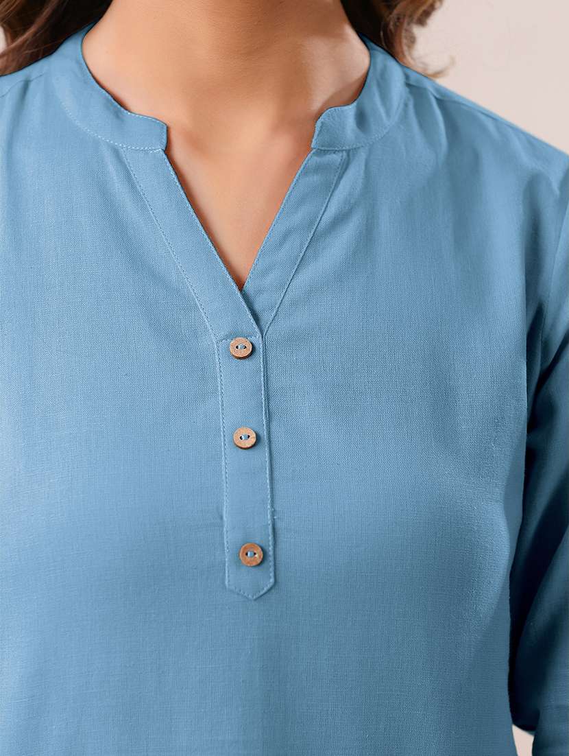women solid three quarter sleeve a line kurti - 21906300 - Standard Image - 4