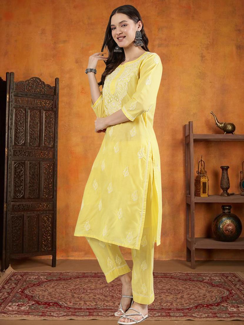 women three quarter sleeve chikankari kurta pant set - 21906320 - Standard Image - 1