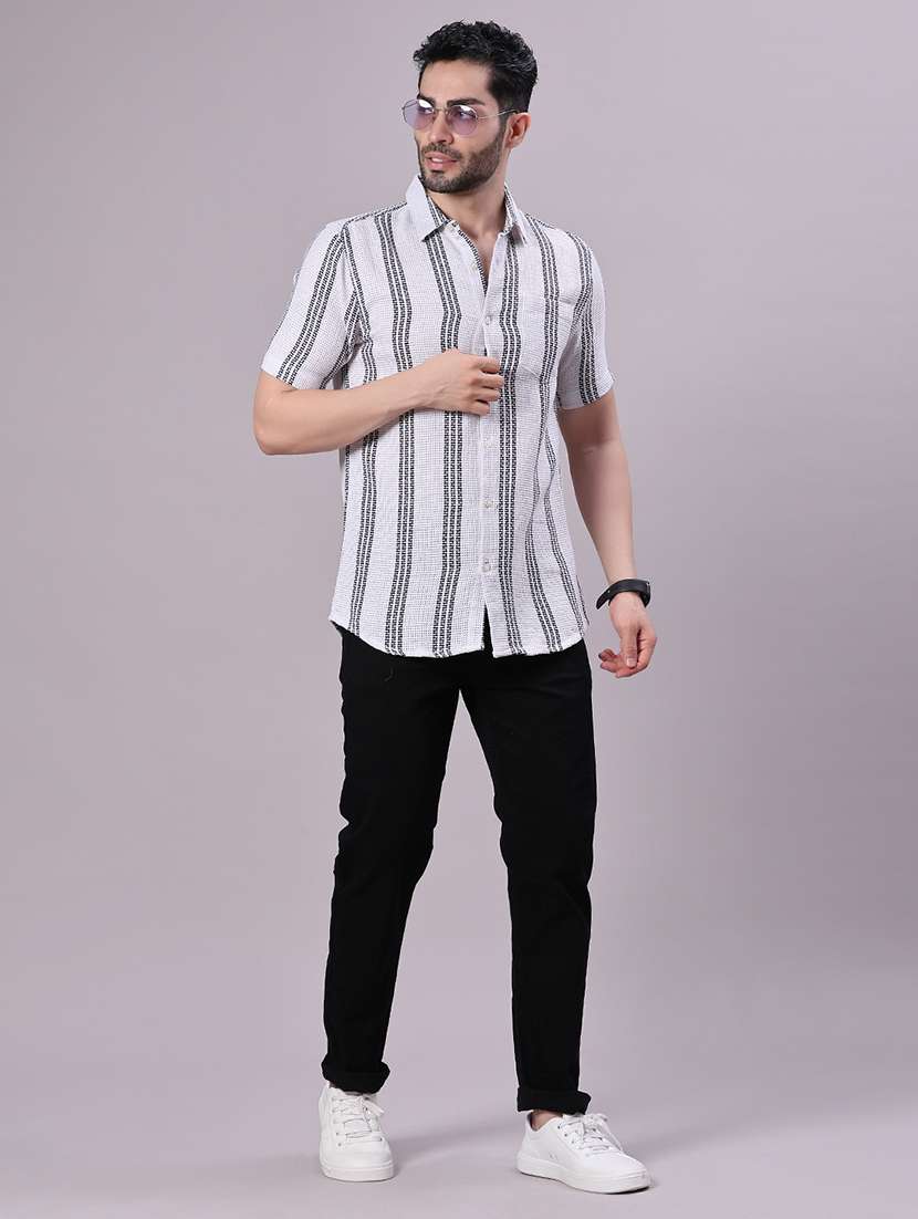 men striped collared short sleeve shirt - 21906393 -  Standard Image - 4