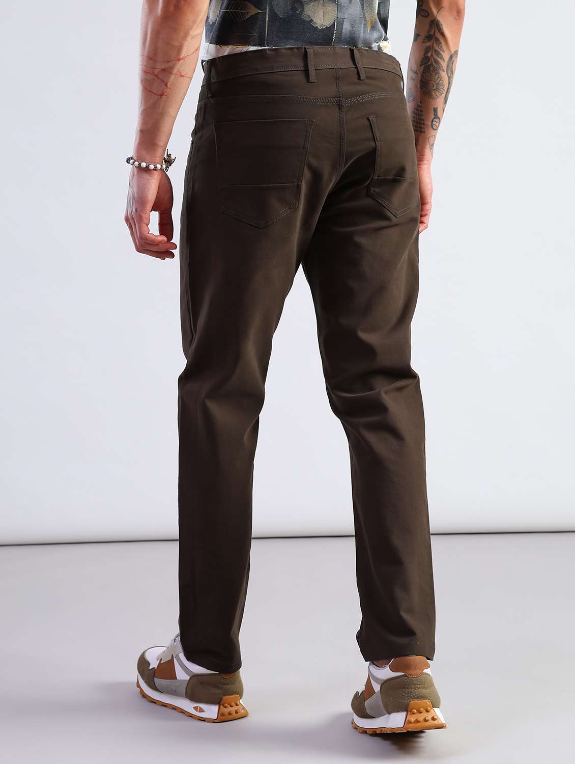 men solid mid rise chinos casual trouser - 21906411 -  Standard Image - 4