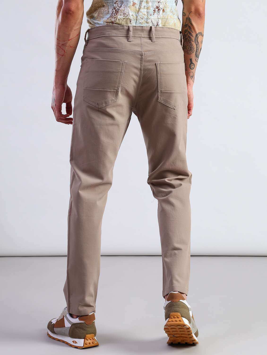 men solid mid rise chinos casual trouser - 21906413 - Standard Image - 4