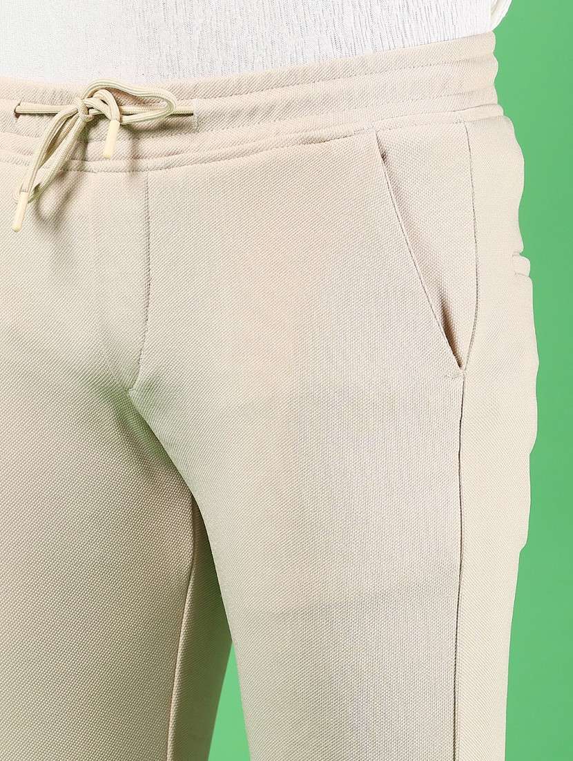 men solid md rise casual chinos  - 21906790 -  Standard Image - 4