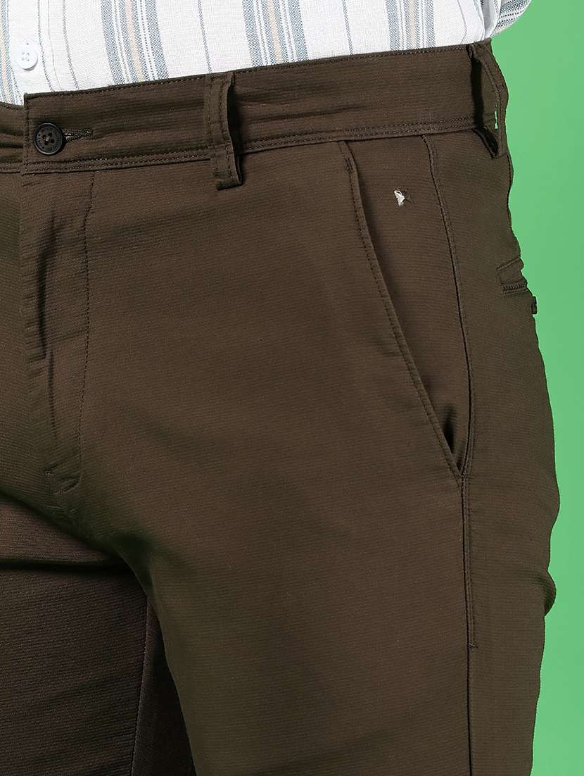 men solid md rise flat front casual chinos - 21907600 - Standard Image - 4