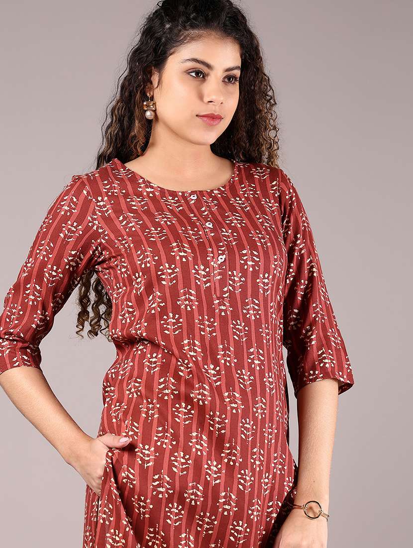women printed three quarter sleeve straight kurta - 21907620 -  Standard Image - 4