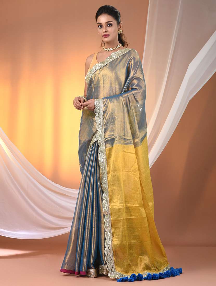 women solid with bordered saree with blouse