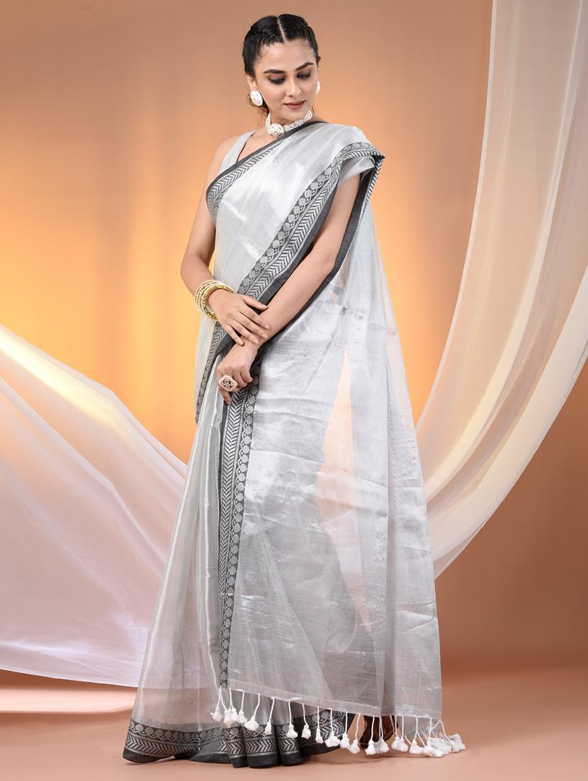 women solid with bordered saree with blouse - 21908389 -  Standard Image - 1