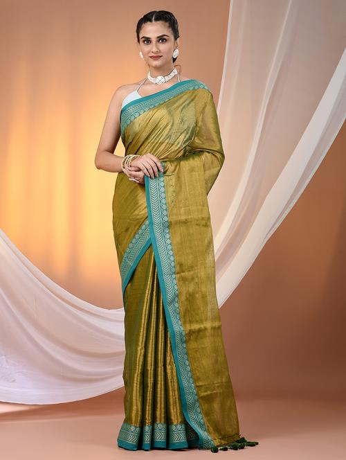 women solid with bordered saree with blouse - 21908391 - Standard Image - 0