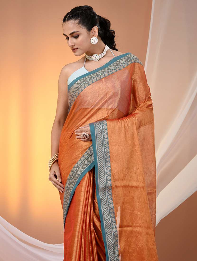 women solid with bordered saree with blouse - 21908392 -  Standard Image - 4