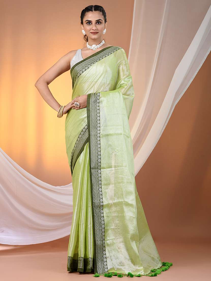 women solid with bordered saree with blouse