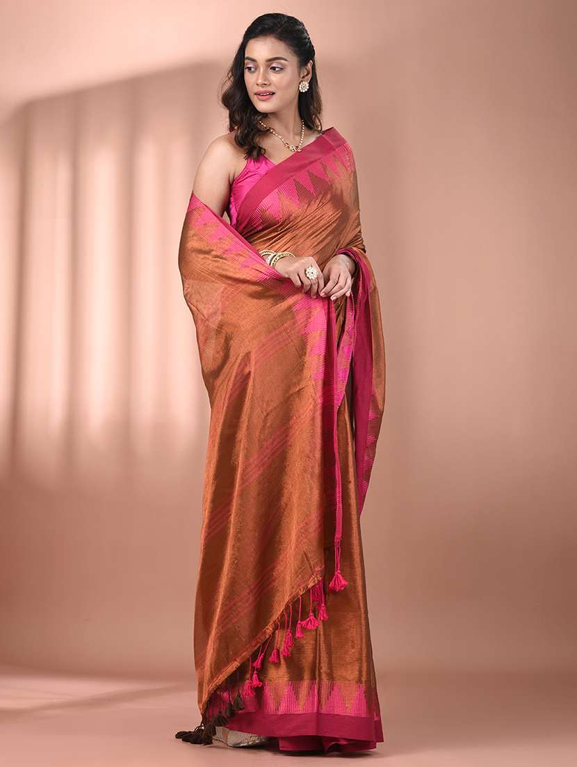women solid with bordered handloom saree with blouse - 21908422 - Standard Image - 1