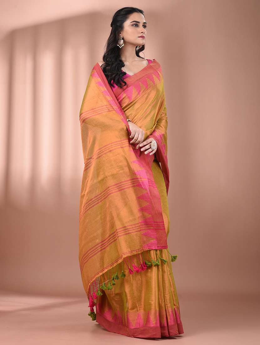women solid with bordered handloom saree with blouse - 21908424 - Standard Image - 1