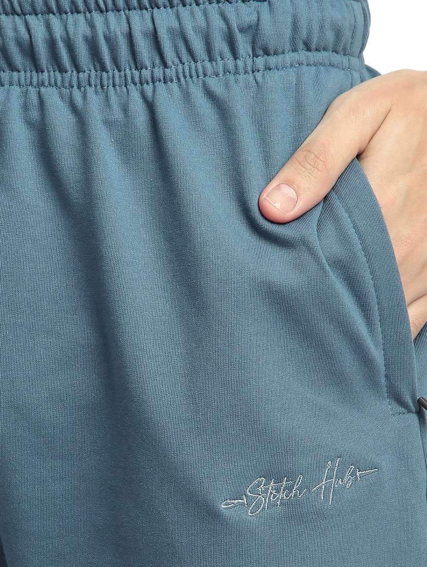 men solid mid rise regular fit shorts - 21908546 -  Standard Image - 4