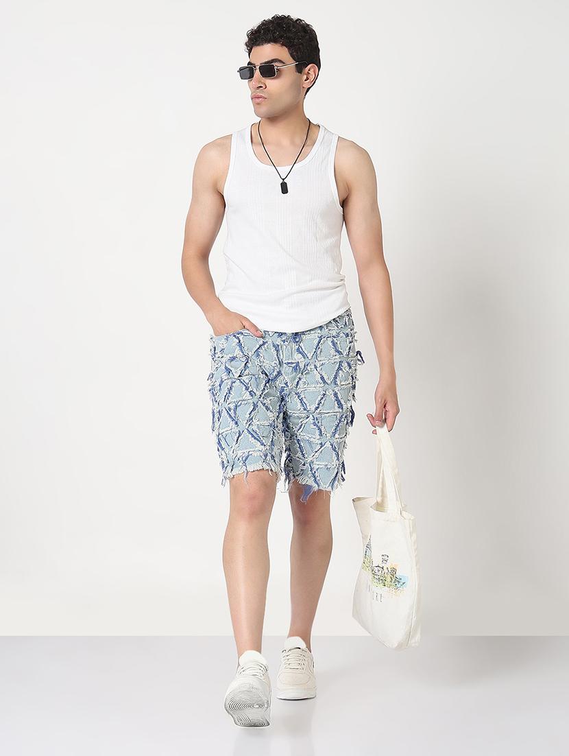 men solid distressed mid rise denim short - 21908859 - Standard Image - 4