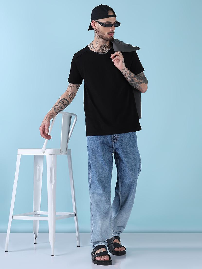 men black solid round neck regular fit t-shirt - 21908874 - Standard Image - 4