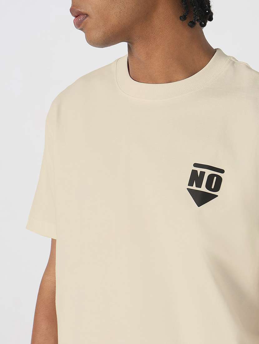 men placement printed short sleeves t-shirt - 21908885 -  Standard Image - 4