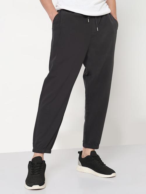 men solid mid rise jogger - 21908887 -  Standard Image - 0