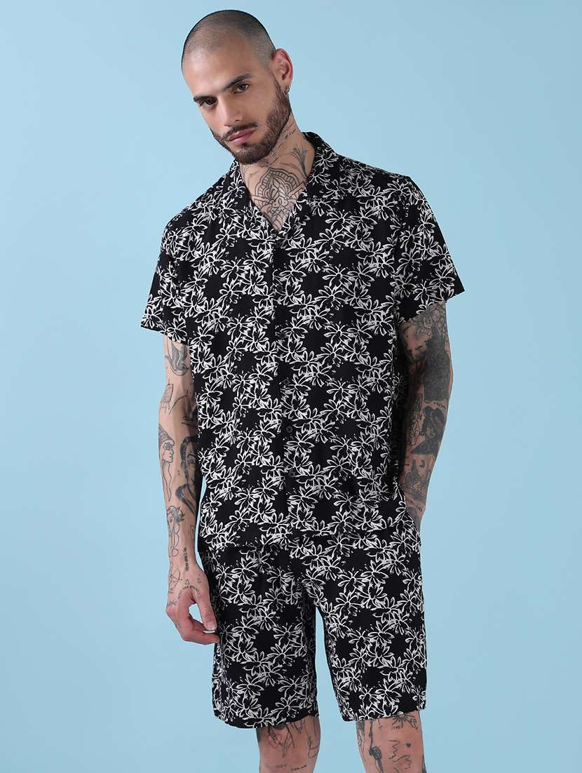 men cuban collar shorts & shirt co ords set - 21908916 -  Standard Image - 1