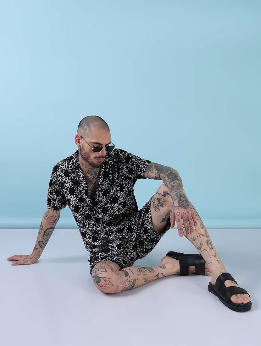 men cuban collar shorts & shirt co ords set - 21908916 - Standard Image - 4