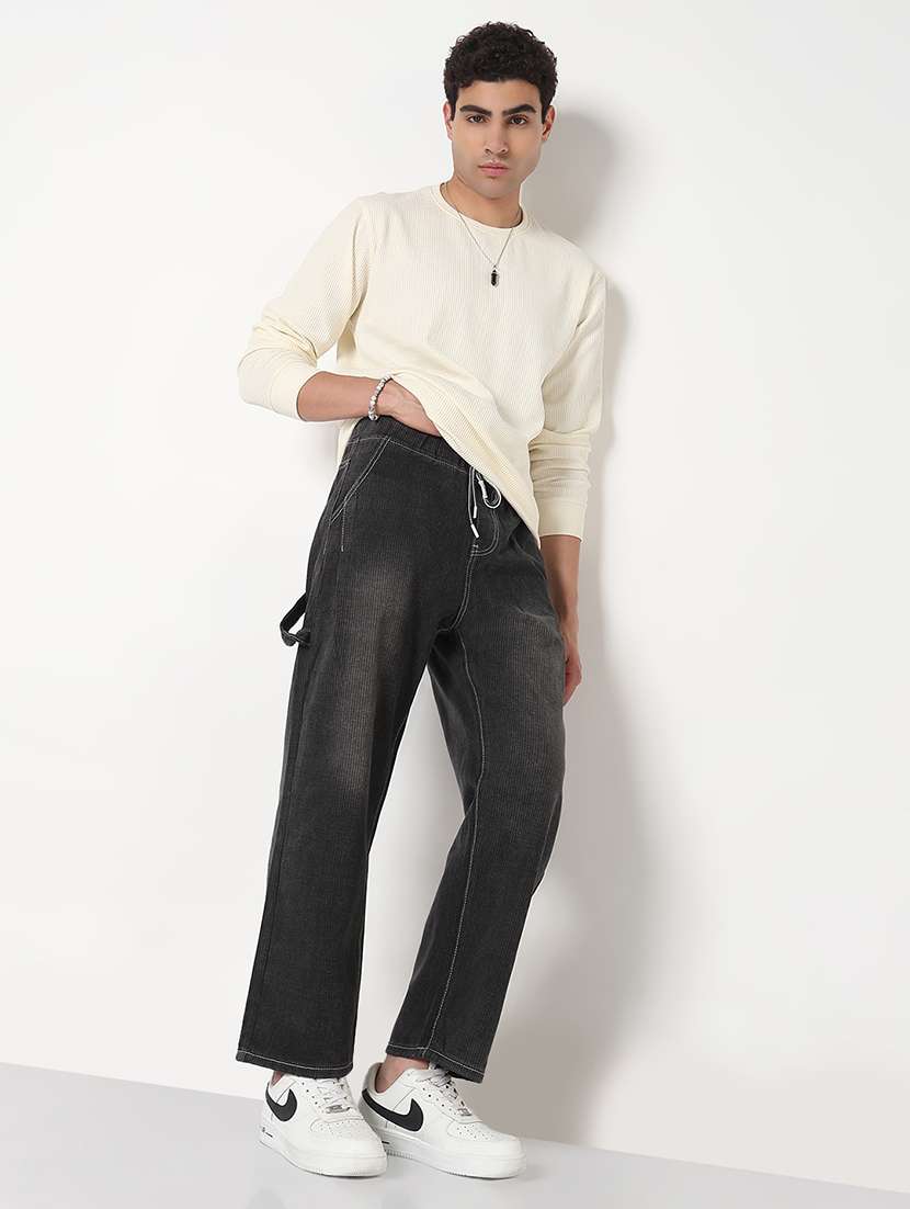 men solid mid rise straight fit jean - 21908966 -  Standard Image - 4