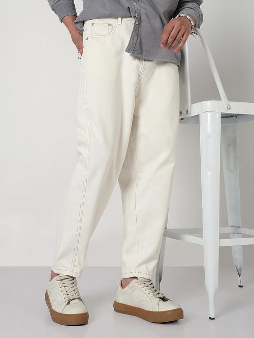 men solid mid rise relaxed fit jean - 21909004 - Standard Image - 0